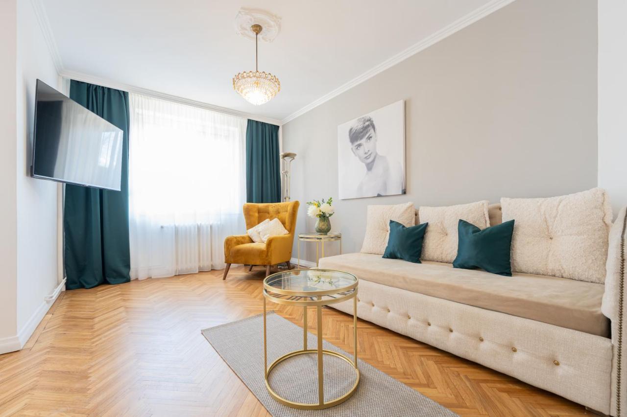 Haga Flat Apartment Oradea Ngoại thất bức ảnh