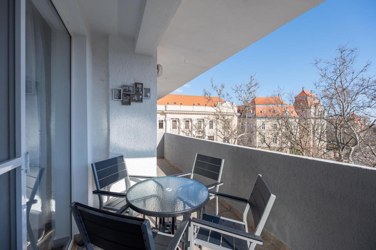 Haga Flat Apartment Oradea Ngoại thất bức ảnh