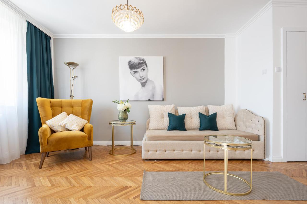 Haga Flat Apartment Oradea Ngoại thất bức ảnh